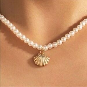 Faux Pearl Shell Embellished Necklace